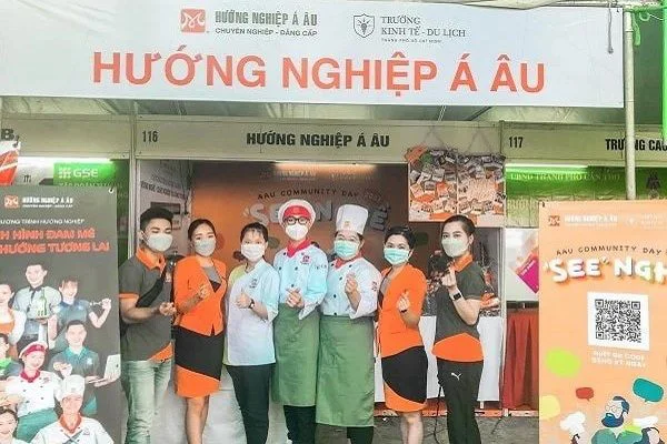 Dàn nhân sự “xịn xò” trong Ban tư vấn của HNAAu và CET tại chương trình